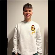 Ingeniero que imparte clases de matemáticas, física y química